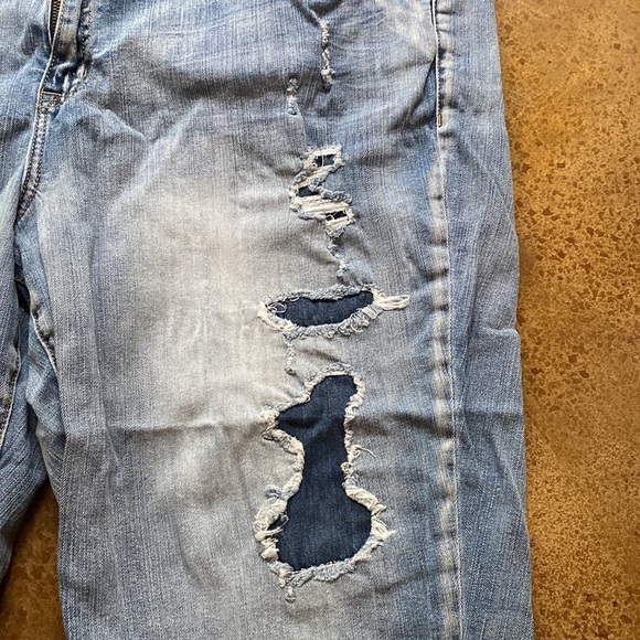 LANE Bryant medium wash distressed cropped ankle capri straight leg stretch jean - Picture 2 of 6